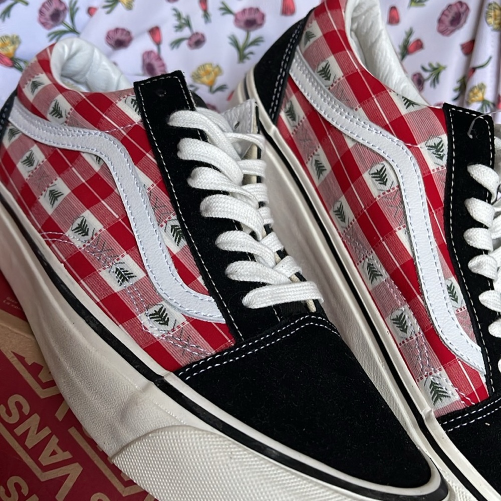 Vans Men’s Old Skool 36 D
Anaheim Factory 0g Plaid
VN0A4BW3RED
Sneakers - Picture 8 of 16